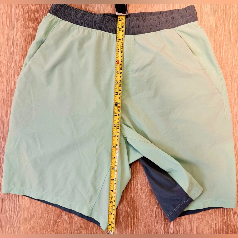 Lululemon Men’s Pace Breaker Linerless Shorts-greenish Mint and grey/green